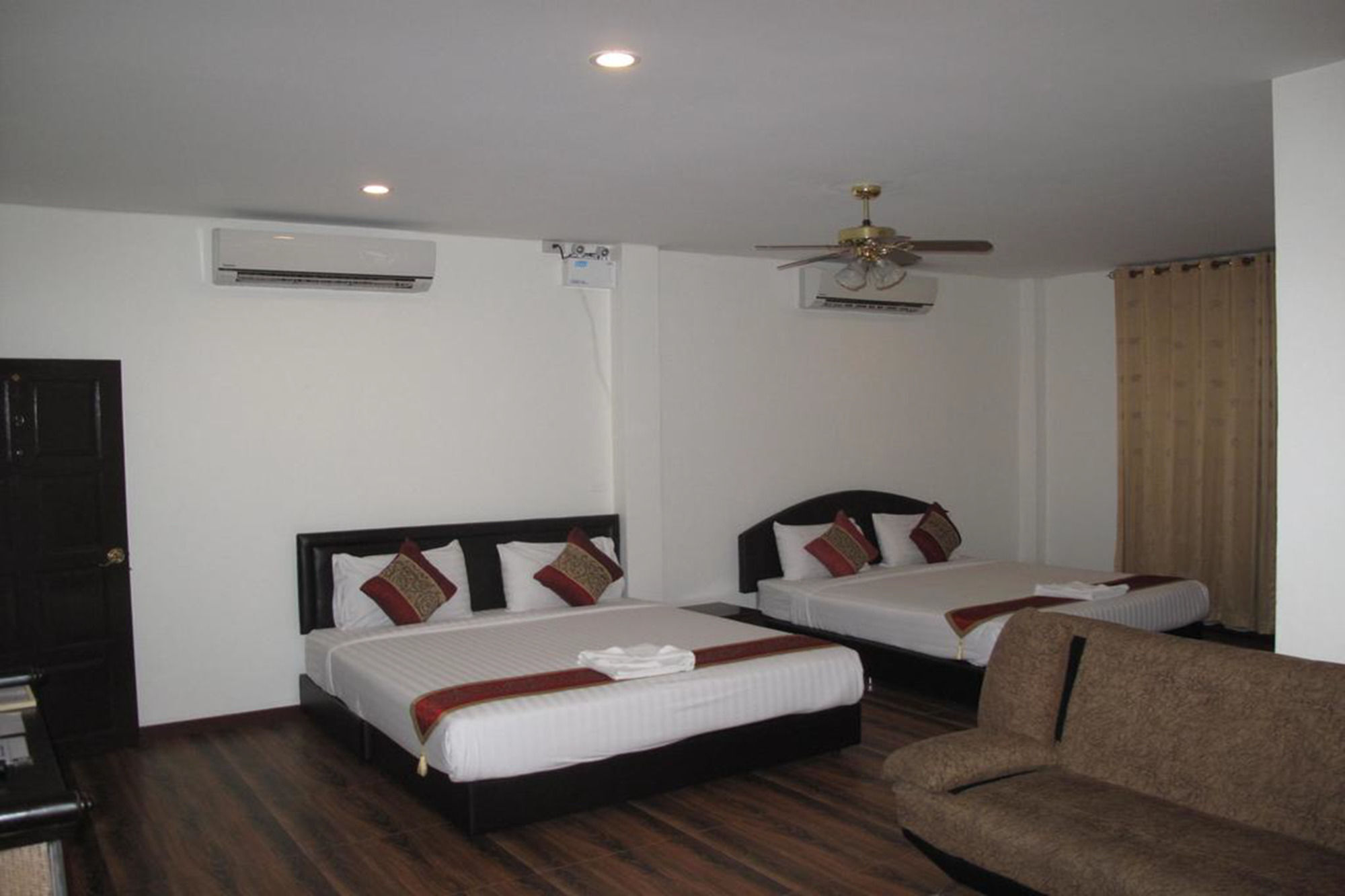 Qg Resort Bangkok Luaran gambar